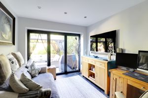 Garden Room- click for photo gallery